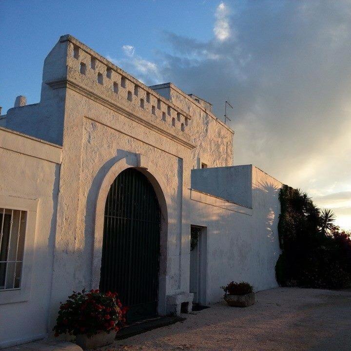 مبيت وإفطار توري سانتا سابينا Masseria Boezio Ostuni المظهر الخارجي الصورة