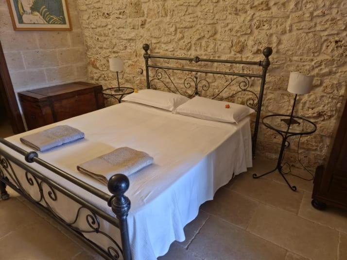 مبيت وإفطار توري سانتا سابينا Masseria Boezio Ostuni المظهر الخارجي الصورة